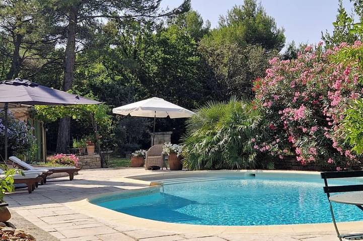 Location de vacances pour 8 personnes, avec Balcon et Jardin à Malemort-du-Comtat
