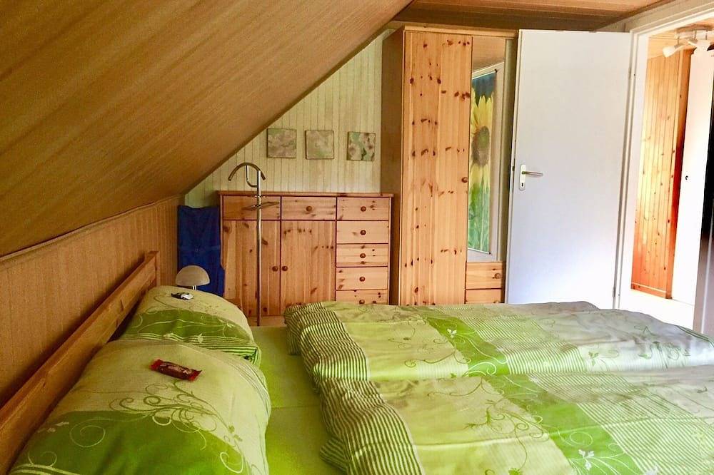 Wanderurlaub, freistehendes, vollständiges eingezäuntes Ferienhaus in der Natur in Neuhausen/Erzgebirge, Chemnitz und Umgebung