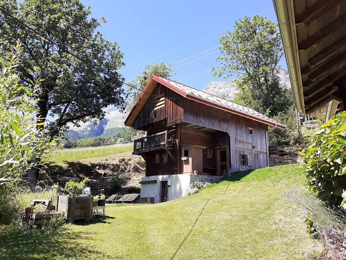 Maison de campagne pour 5 personnes, avec jardin, animaux acceptés à Les Clefs