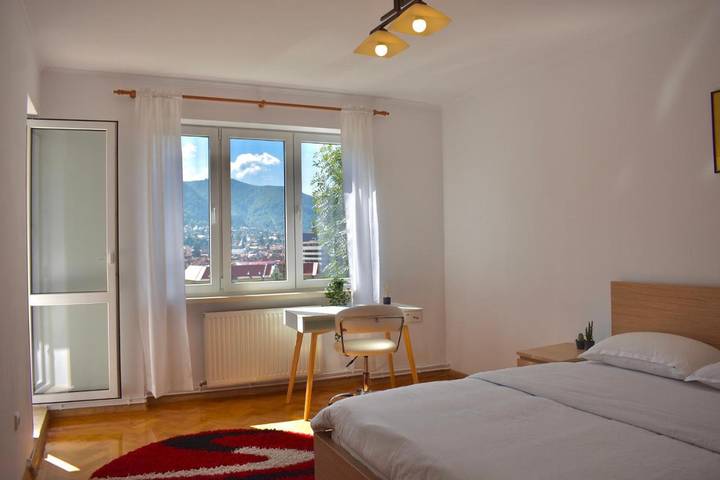 Gîte pour 8 personnes, avec terrasse et vue dans Poiana Brasov - Brasov