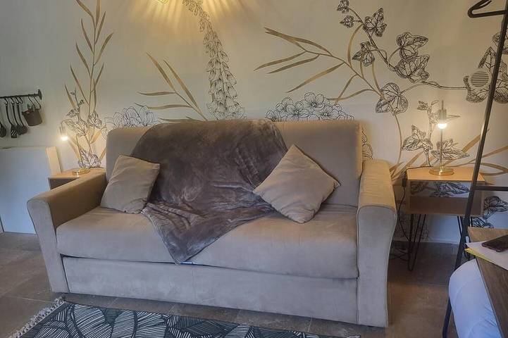 Location de vacances pour 2 personnes, avec jardin, animaux acceptés à Contes - 4