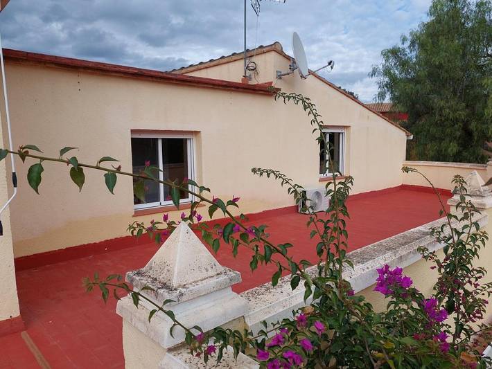 Apartamento de vacaciones para 4 personas, con jardín además de vistas y piscina - 1
