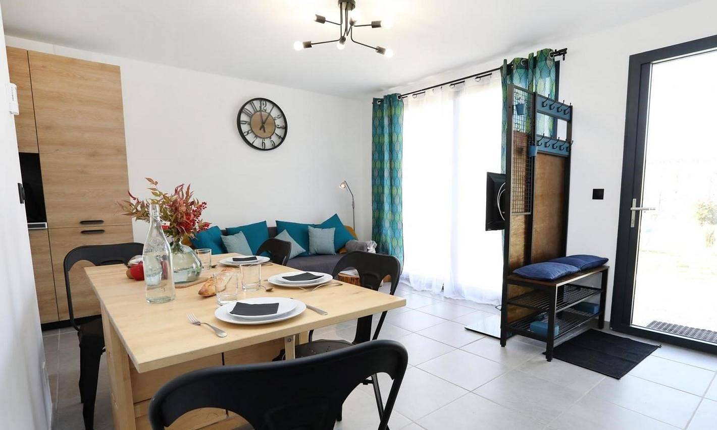 Gîte des Nells - maisonnette ossature bois 4 personnes in Mirabel-et-Blacons, Région de Die