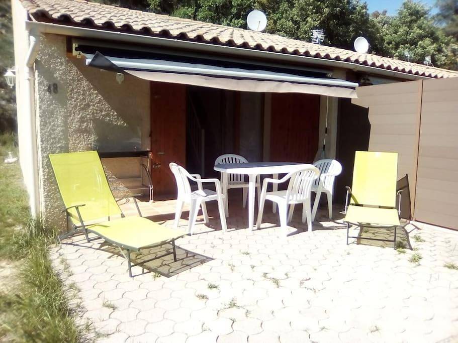 One-Bedroom House in Saint-Martin-de-Brômes, Alpes-de-Haute-Provence