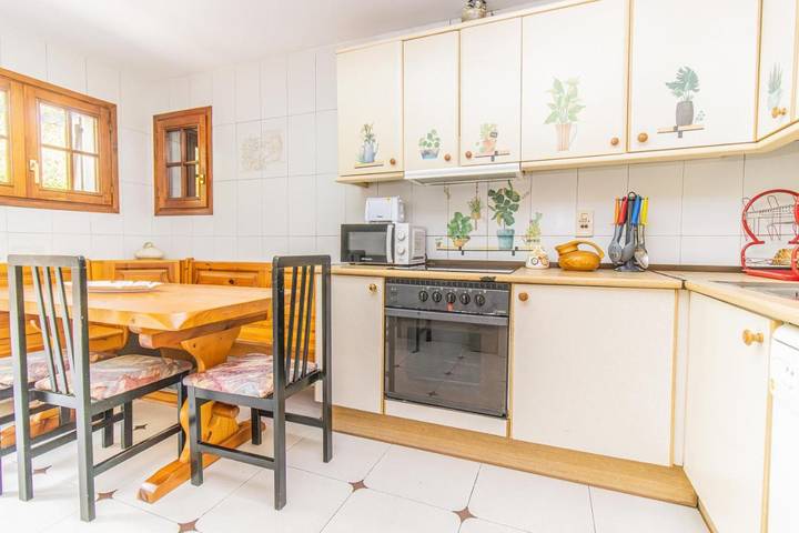 Casa rural para 10 personas, con jardín además de terraza y vistas en Fiscal - 4