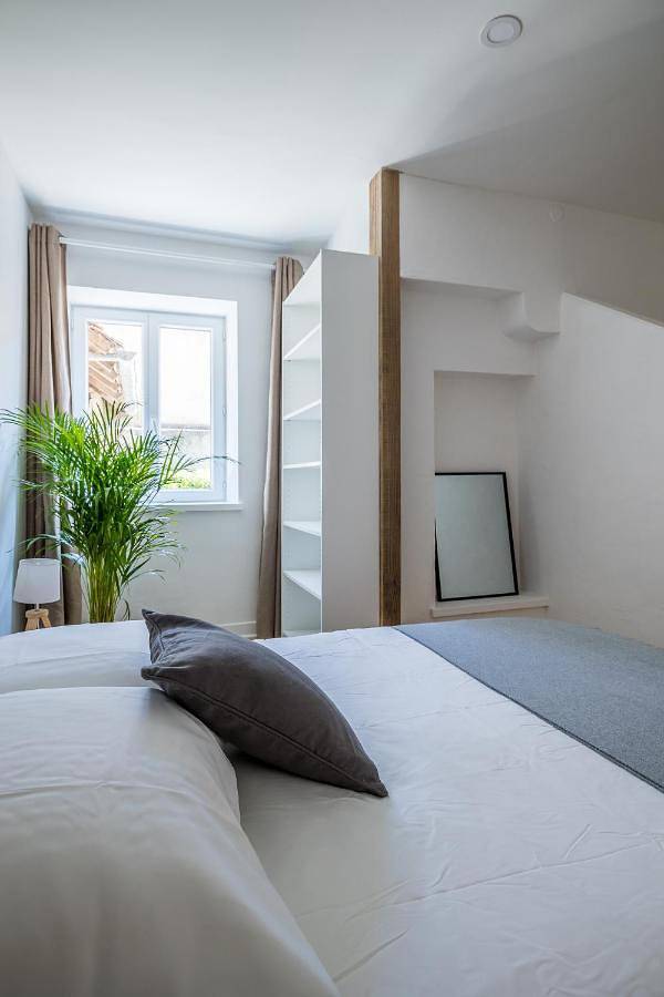 Location de vacances pour 6 personnes, avec jardin dans Pougny - 4