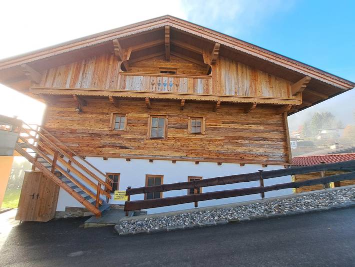 Ferienhaus für 10 Personen, mit Balkon und Terrasse sowie Garten in Kaisergebirge