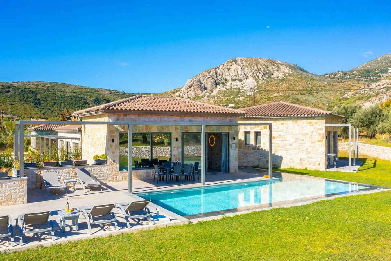 Casa vacanza a Pastra a partire da 296€ a notte