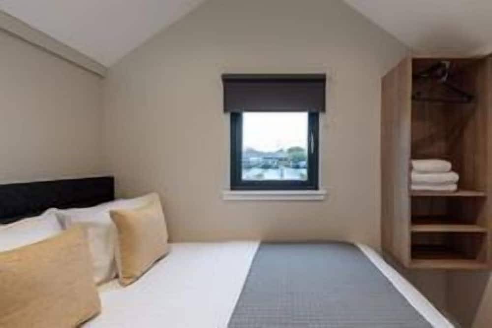 Apartamento entero, Deep in the Cheshire countryside, with only the bulrushes and birds for company, is this incredible in Cheshire West and Chester