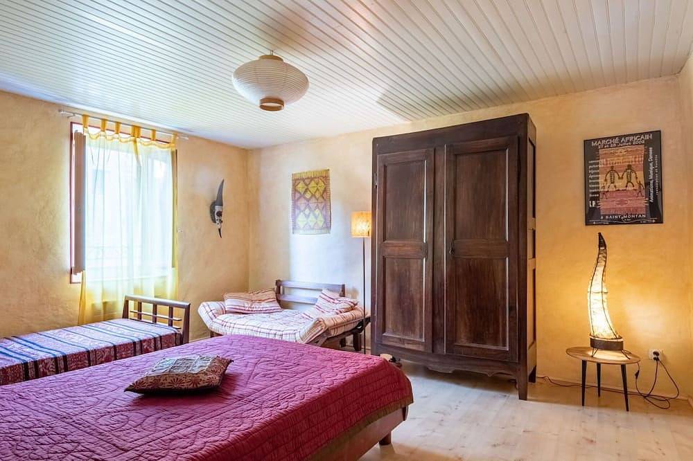Maravillosa casa de vacaciones privada con Wifi, Tv, terraza, vista panorámica, aparcamiento in Saint-Montan, Privas