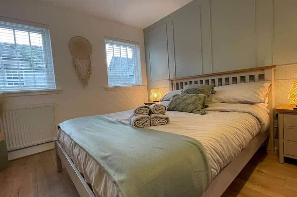 Harbourside, Luxury Two Bedroom Townhouse with Bike store – Sleeps 6 in Wick, Highlands