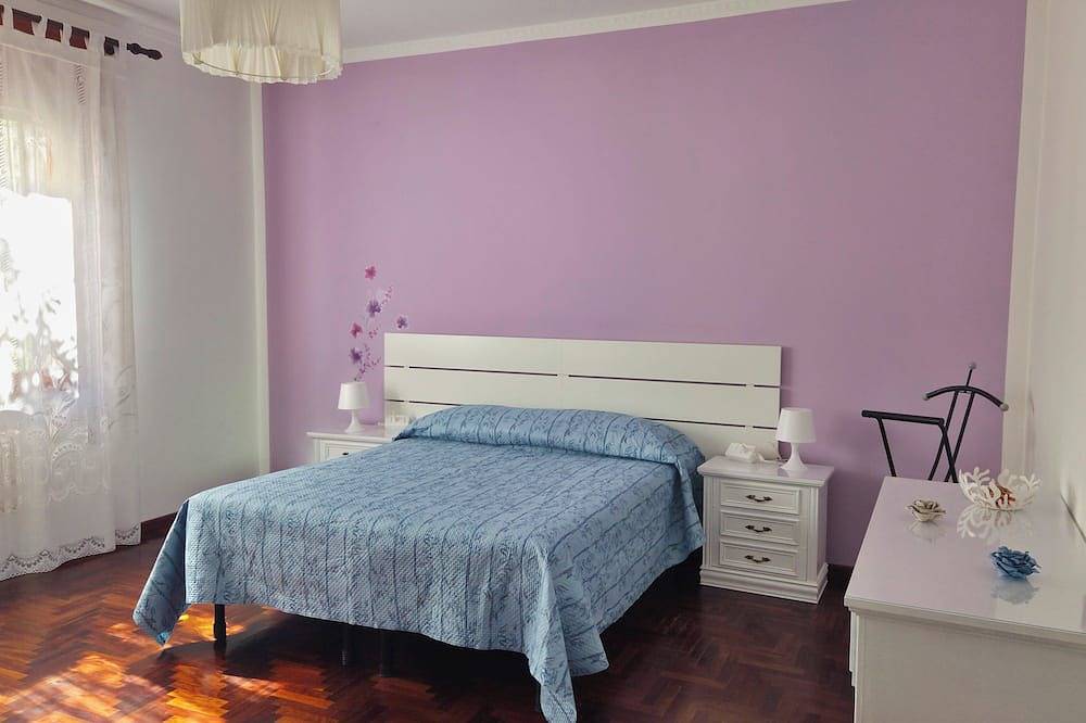 Appartamento intero, 🏡 Casa Kendra: il tuo spazio di relax, stile e libertà in Montegrotto Terme, Colli Euganei