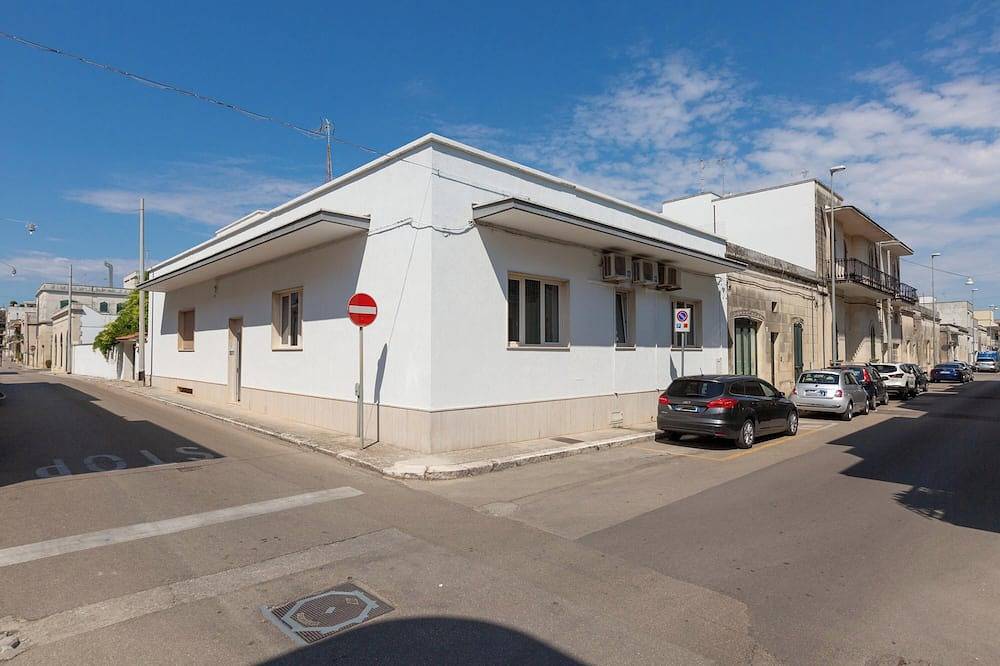 Ganze Wohnung, Casa di Rosa - Adriatico by Barbarhouse in Maglie, Lecce Provinz