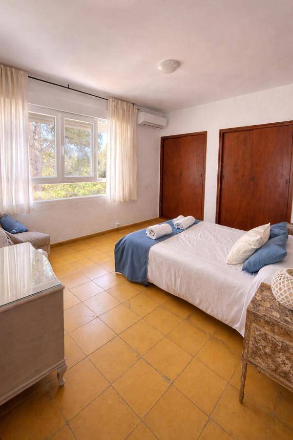Location de vacances pour 10 personnes, avec jardin ainsi que vue et piscine à Navahermosa - 3