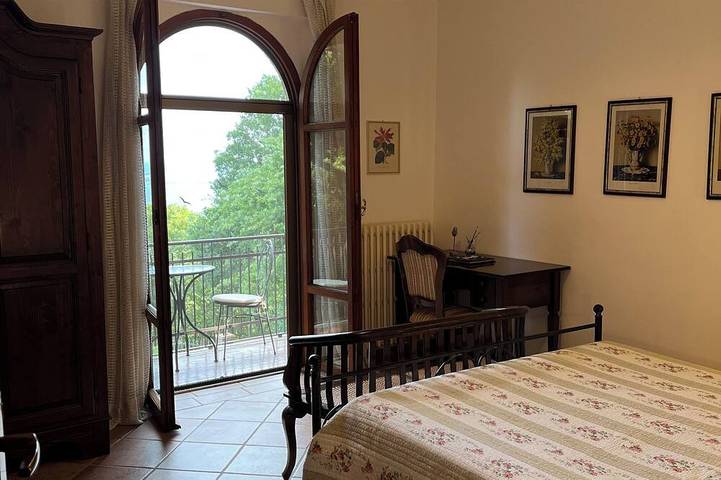 Lake-View Private Villa, Pool, Indoor-Outdoor Dining & Lounges in Tuoro sul Trasimeno, Lake Trasimeno