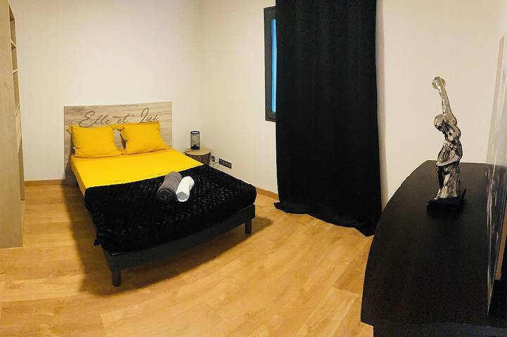 Location de vacances pour 6 personnes, avec Jacuzzi à Cenon - 2