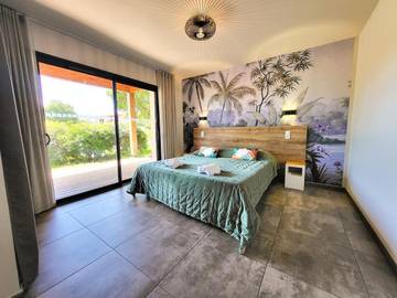 Villa pour 2 personnes, avec vue ainsi que jardin et piscine, animaux acceptés en Corse