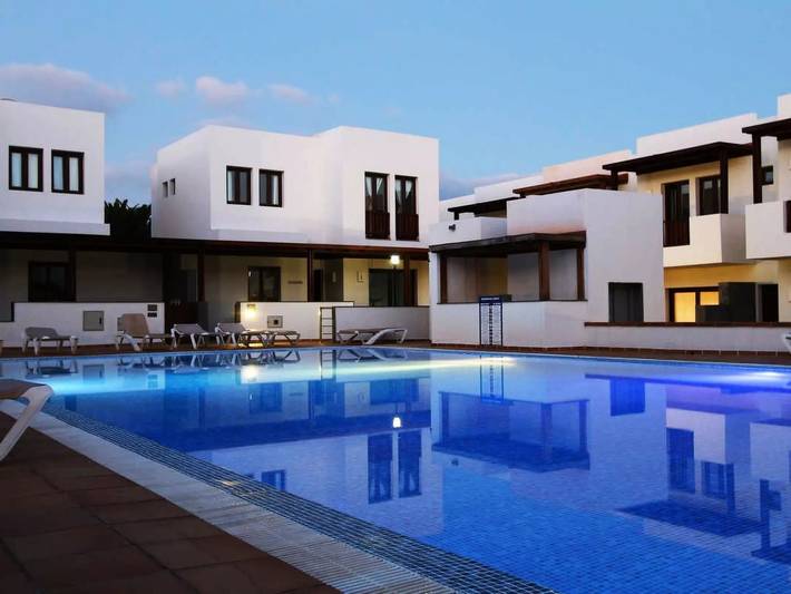 Villa for 3 people, with garden and pool - 1