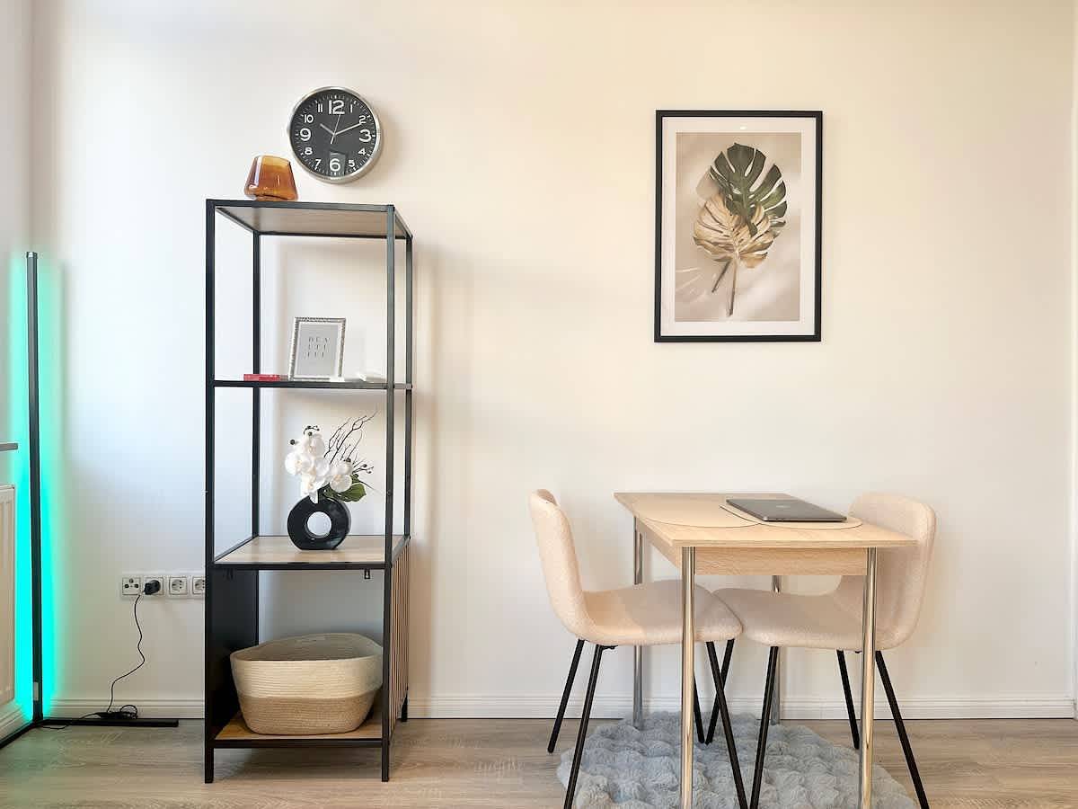 Ganze Wohnung, Ferienwohnung für 5 Personen mit Balkon/Terrasse in Lehe (Bremerhaven), Bremerhaven