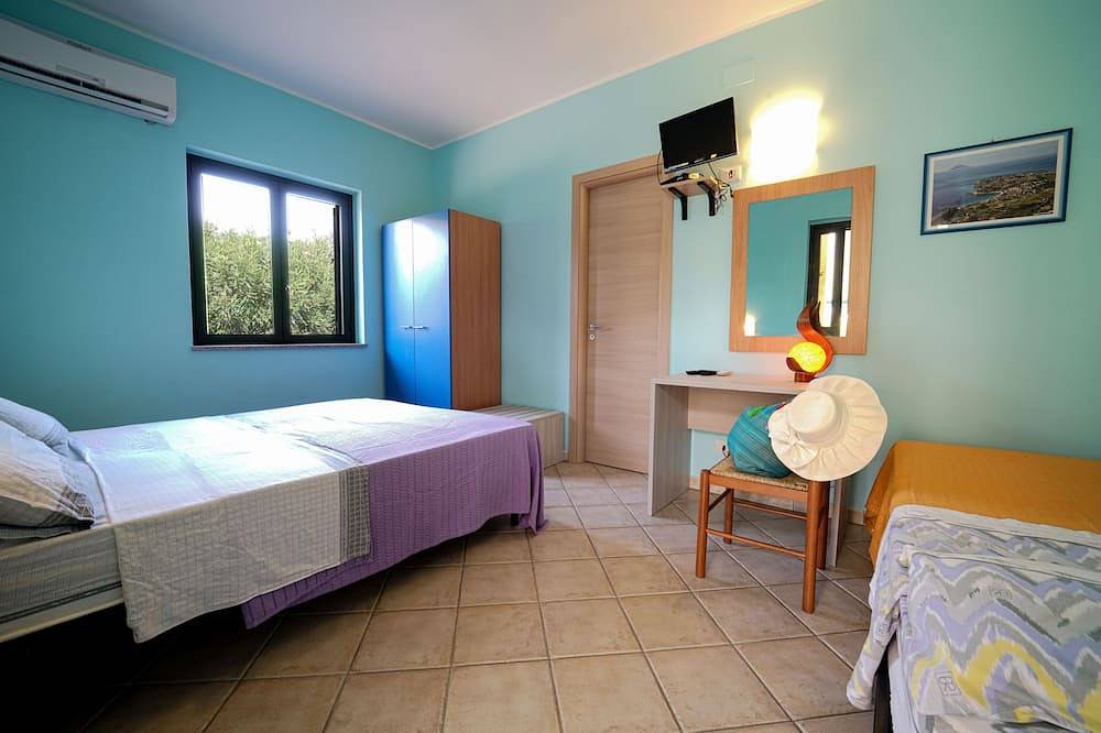 Capo Vaticano on the sea 30 meters from the beach in Costa Tirrénica Calabria