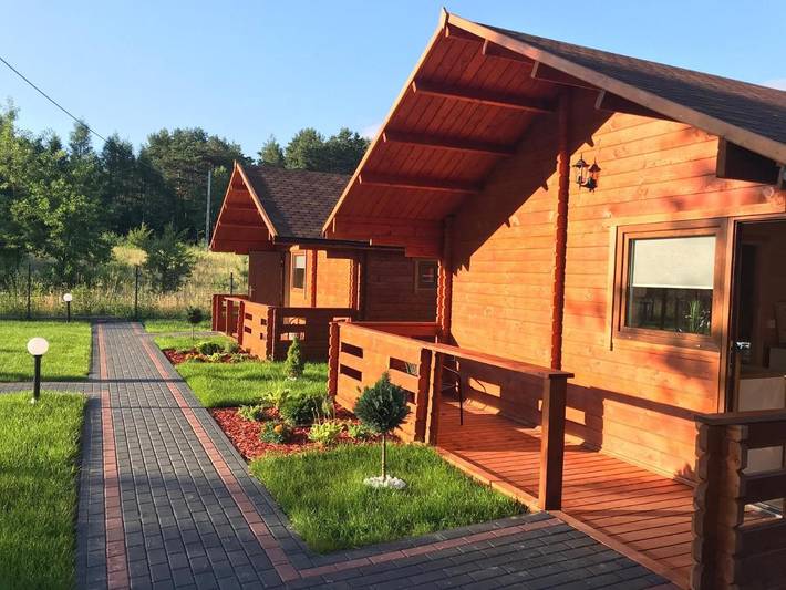 Bungalow dla 5 osób, z basen i balkon oraz jacuzzi i ogród na Mazury