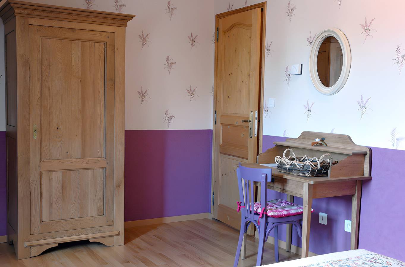 Chambre d’hôtes « Le Logis du Mesnil » avec terrasses, jardin partagé et Wi-Fi in Saint-Aubin-d'Écrosville, Région d'Évreux