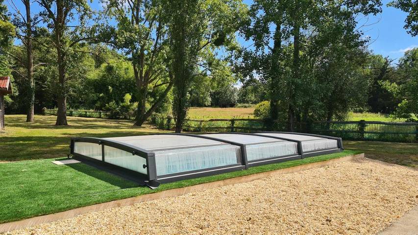 Location de vacances pour 23 personnes, avec piscine à Saint-Hilaire-le-Vouhis - 2