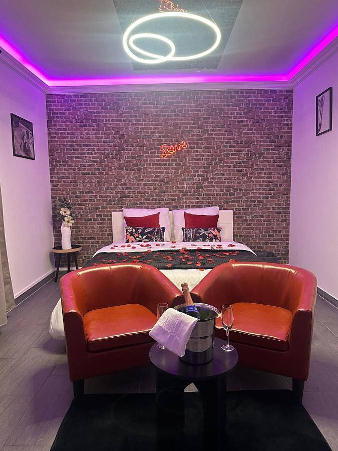 Appartement entier, Évasion romantique love & spa secteur Thionville Luxembourg in Yutz, Moselle