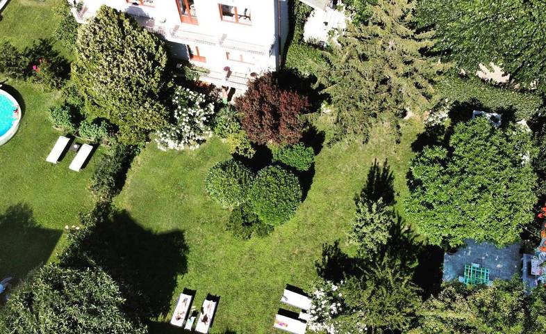 Appartamento vacanze per 5 persone, con Balcone e Terrazza nonché Giardino e Piscina a Milano