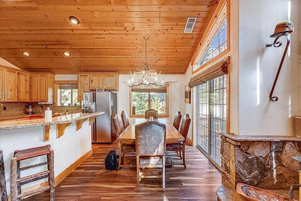 Luxuriöse Tahoe Donner Kabine / privater Whirlpool / Billardtisch / Resort-Ausstattung in Truckee, Donner Lake