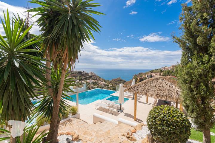 Casa rural para 8 personas, con Balcón y Jardín en Benitachell