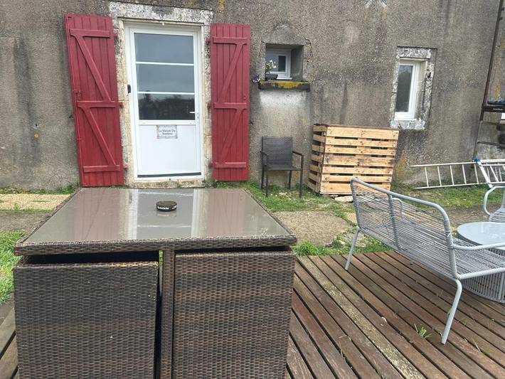Location de vacances pour 2 personnes, avec jardin et terrasse à Marans - 2