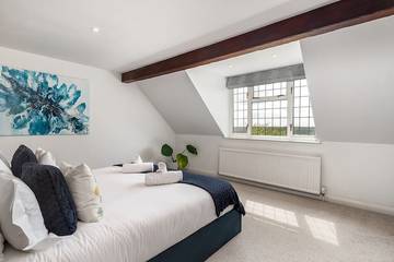 Glamping for 10 People in Bledlow-cum-Saunderton, Buckinghamshire, Photo 4