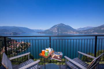 Gîte pour 2 personnes, avec piscine ainsi que balcon et vue sur le lac dans Perledo