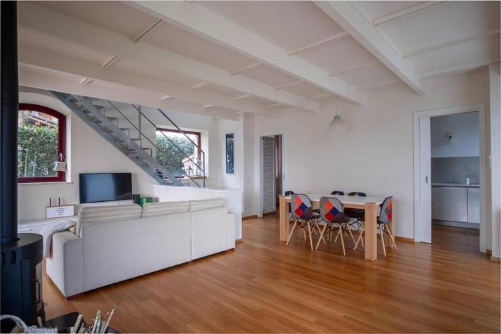 Location de vacances pour 6 personnes, avec Jardin ainsi que Piscine et Vue à Ponte dell'Olio - 4