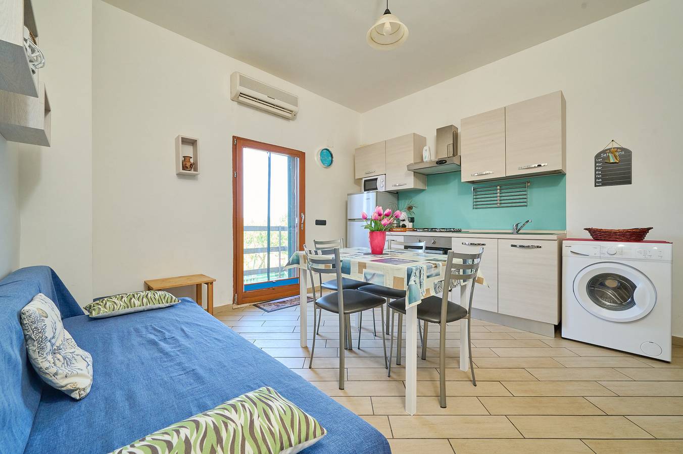 Entire apartment, Apartment 'Bilocale In Campagna' with Private Garden, Balcony and Wi-Fi in Castagneto Carducci, Etruscan Coast