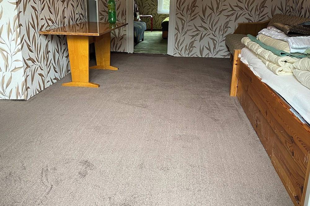 Four bedroom House near Lake Balaton. in Balatonfüred, Balatonfüredi járás