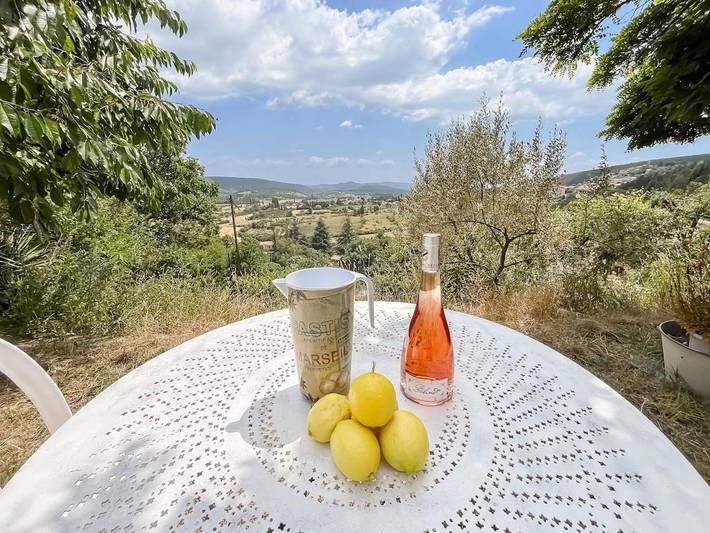Gîte pour 4 personnes, avec vue et jardin, animaux acceptés à Banon - 2