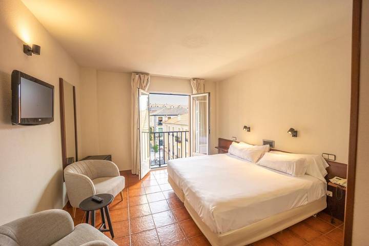 Hotel para 3 personas, con Jacuzzi y Terraza en San Lorenzo de El Escorial