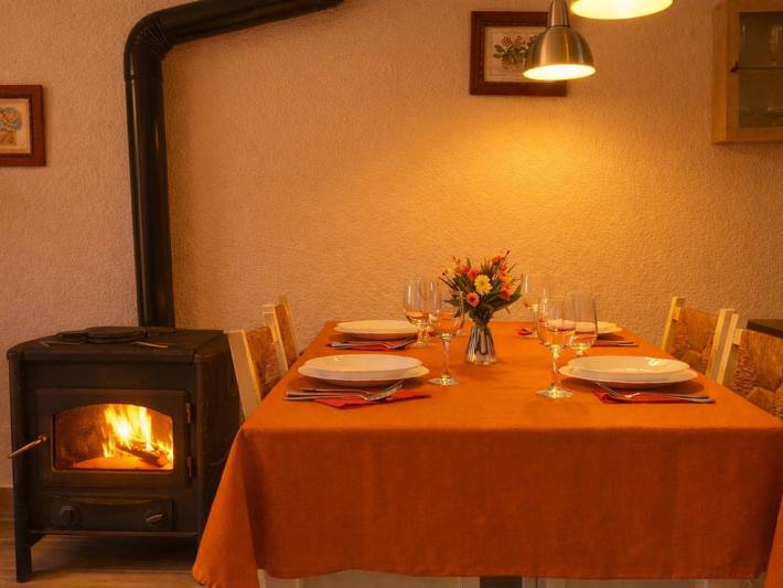 Casa rural para 4 personas, con Terraza además de Jardín y Piscina en Selva - 3