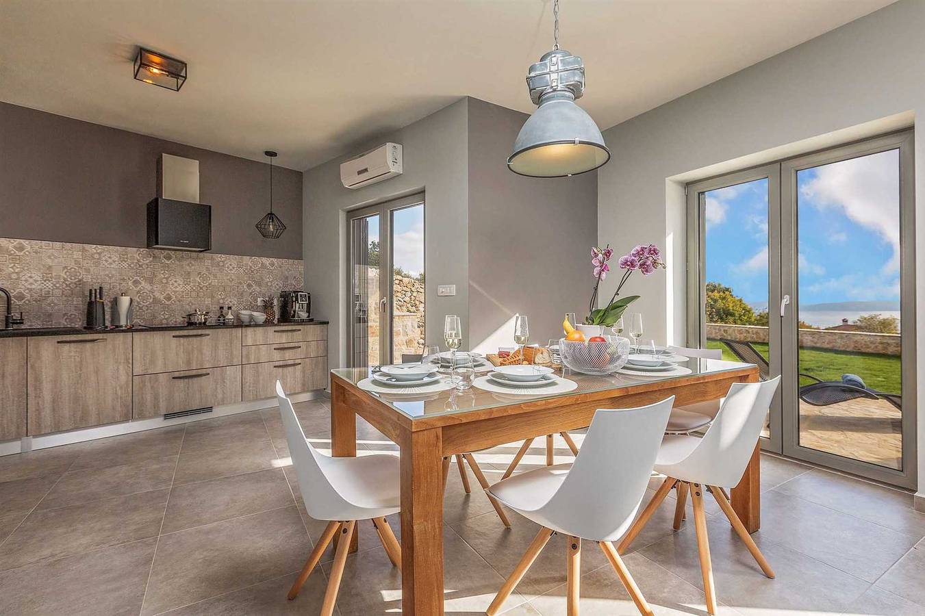 Villa Soleil in ruhiger Lage mit Meerblick in Rabac, Ostküste Istrien