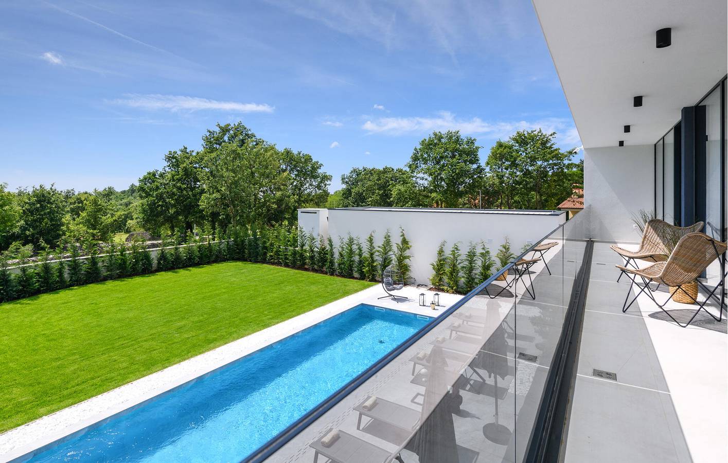 Geräumige, ca. 23 m² große Wohnung mit Pool, Terrasse und WLAN-Zugang in Žminj, Zentralistrien