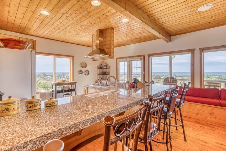 Vacation rental for 6 people, with balcony, with pets in Neskowin