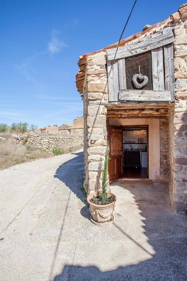 Casa de vacaciones para 12 personas, con piscina para niños y jardín además de sauna y jacuzzi, Se admiten mascotas en Los Serranos - 2