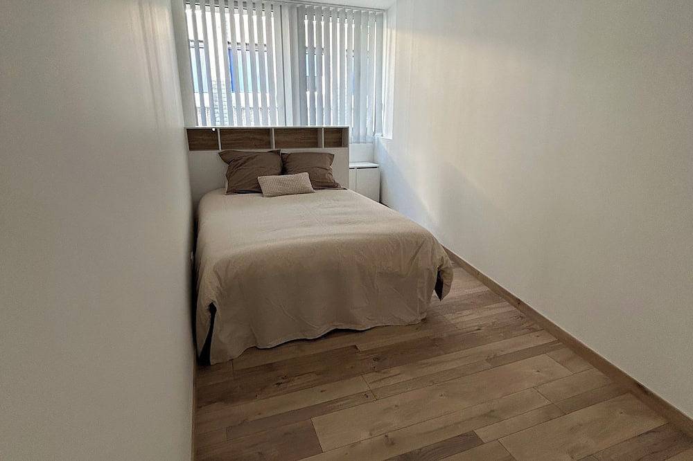 Entire apartment, Charming downtown apartment in Bourges, Bourges region