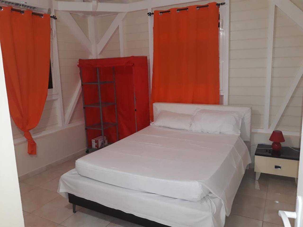 Apartamento entero, Apartamento espacioso con piscina en Le Gosier - 90 m² - Jacuzzi in Cocoyer, Le Gosier