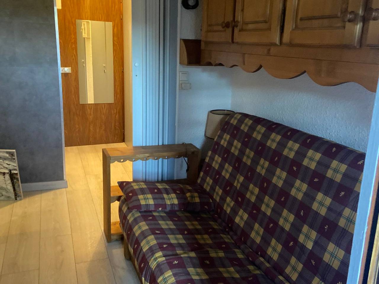 Entire apartment, Mezzanine Apartment for 6, Near Slopes in Le Praz de Lys in Le Praz de Lys, Taninges