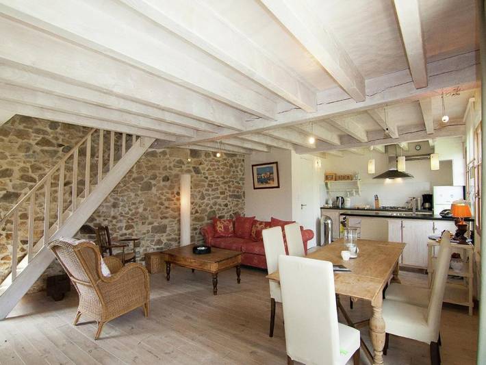 Maison de vacances pour 6 personnes, avec terrasse ainsi que jardin et piscine, animaux acceptés