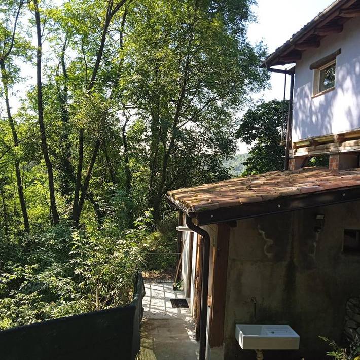 Gîte pour 2 personnes, avec jardin et vue sur le lac ainsi que balcon et vue à Netro - 4