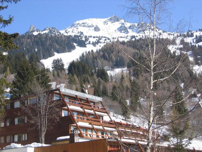 Hôtel pour 2 personnes, avec terrasse ainsi que jacuzzi et sauna